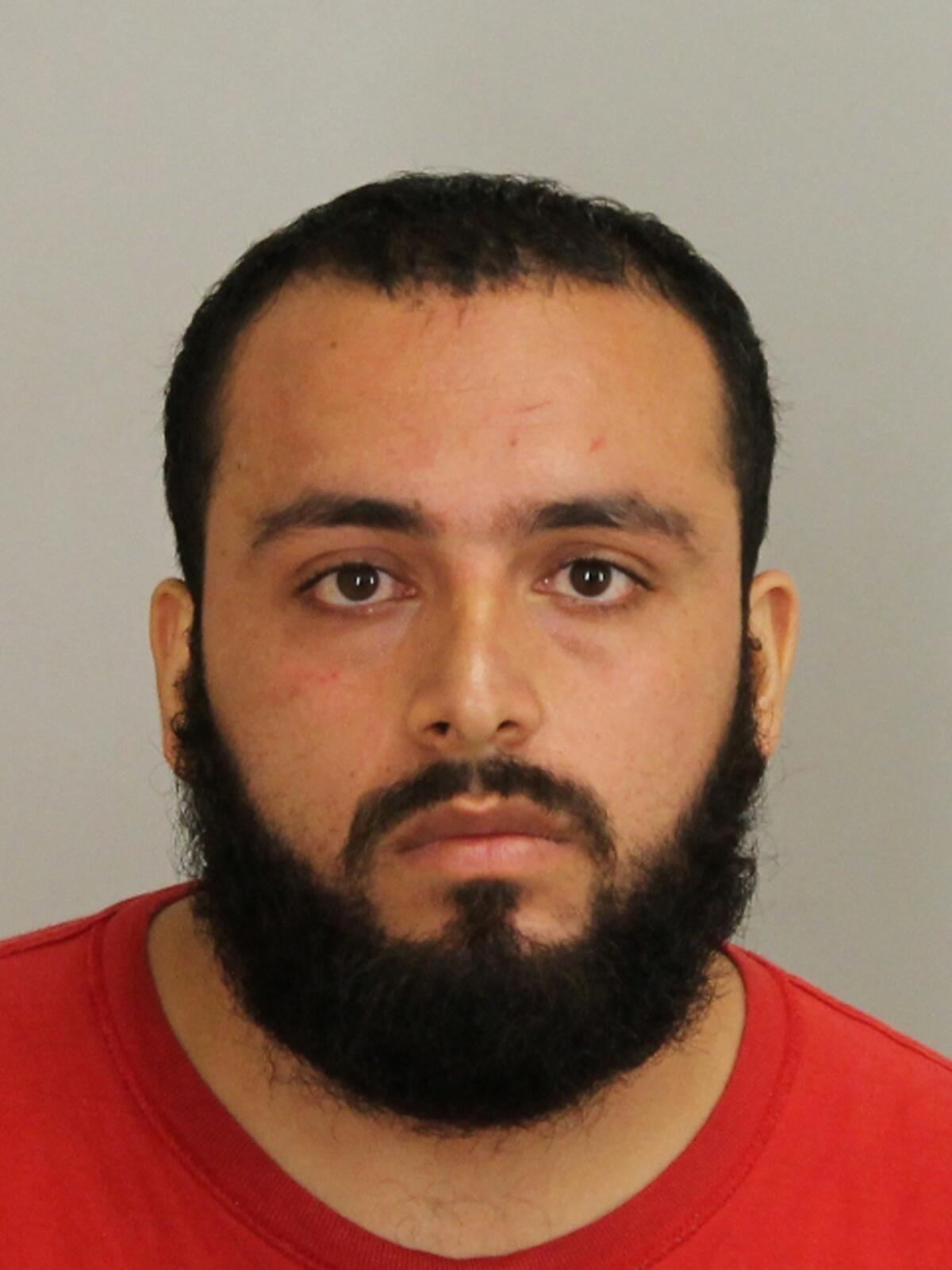 En esta imagen de archivo, tomada en septiembre de 2016 y distribuida por la fiscalía del condado de Union, muestra a Ahmad Khan Rahami, detenido como sospechoso de colocar bombas en Nueva York y New Jersey. (Fiscalía del condado de Union via AP, archivo)