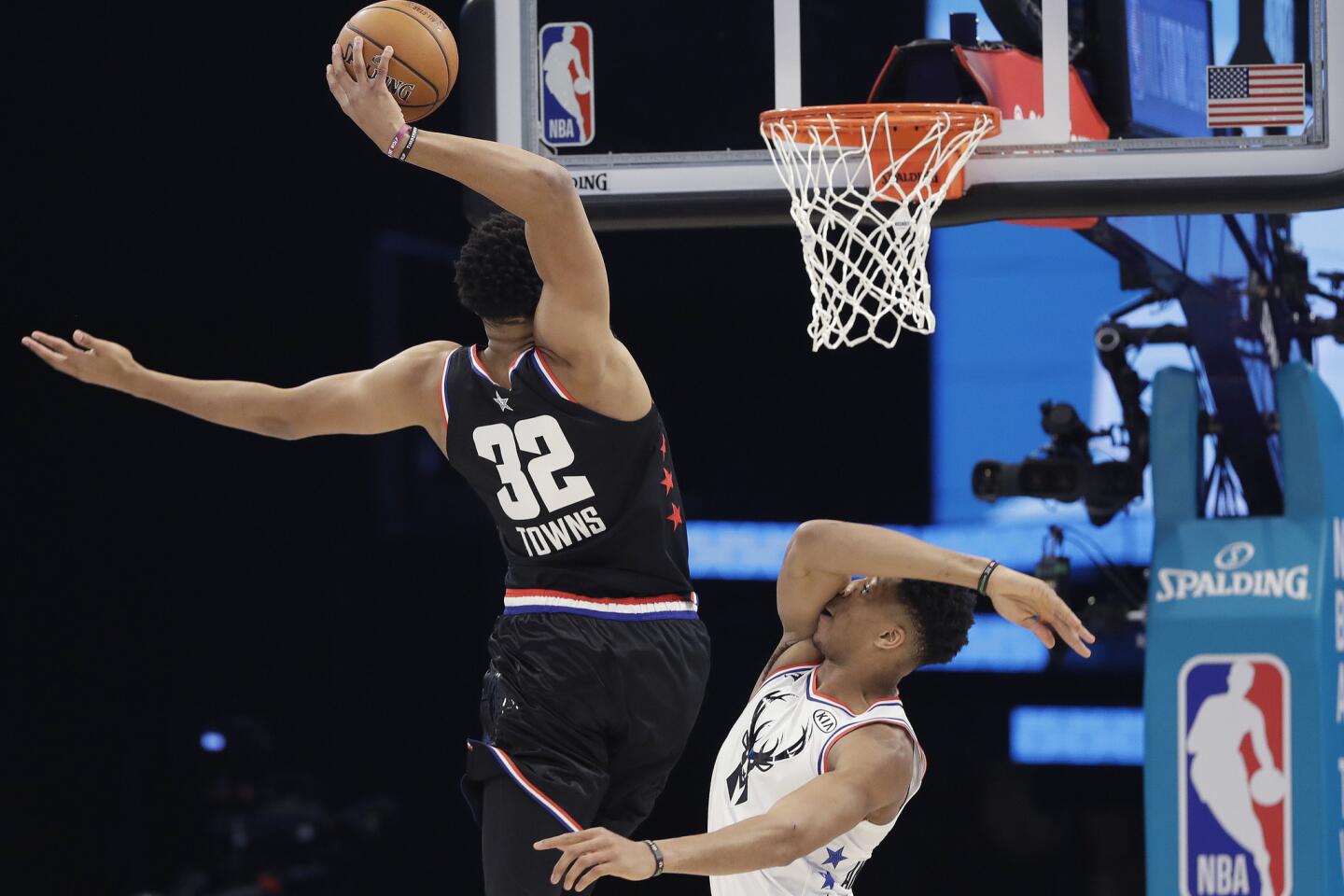 J. Cole Dunk At NBA All Star Celebrity Game