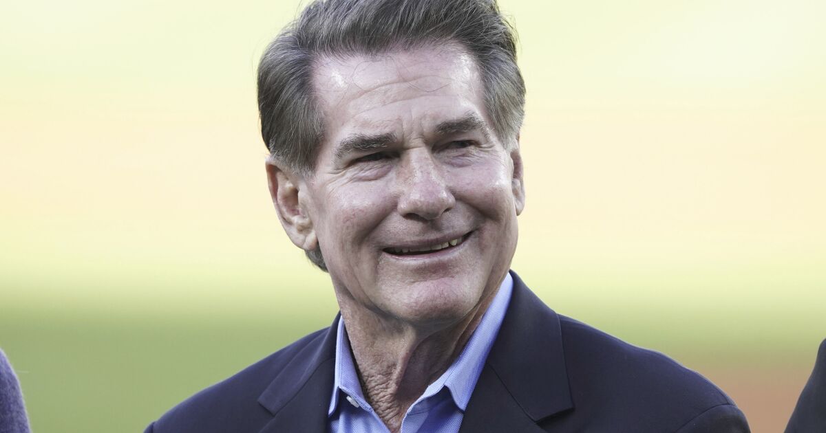Former Los Angeles Dodger Steve Garvey weighs U.S. Senate bid Former Los Angeles Dodger Steve Garvey weighs U.S. Senate bid