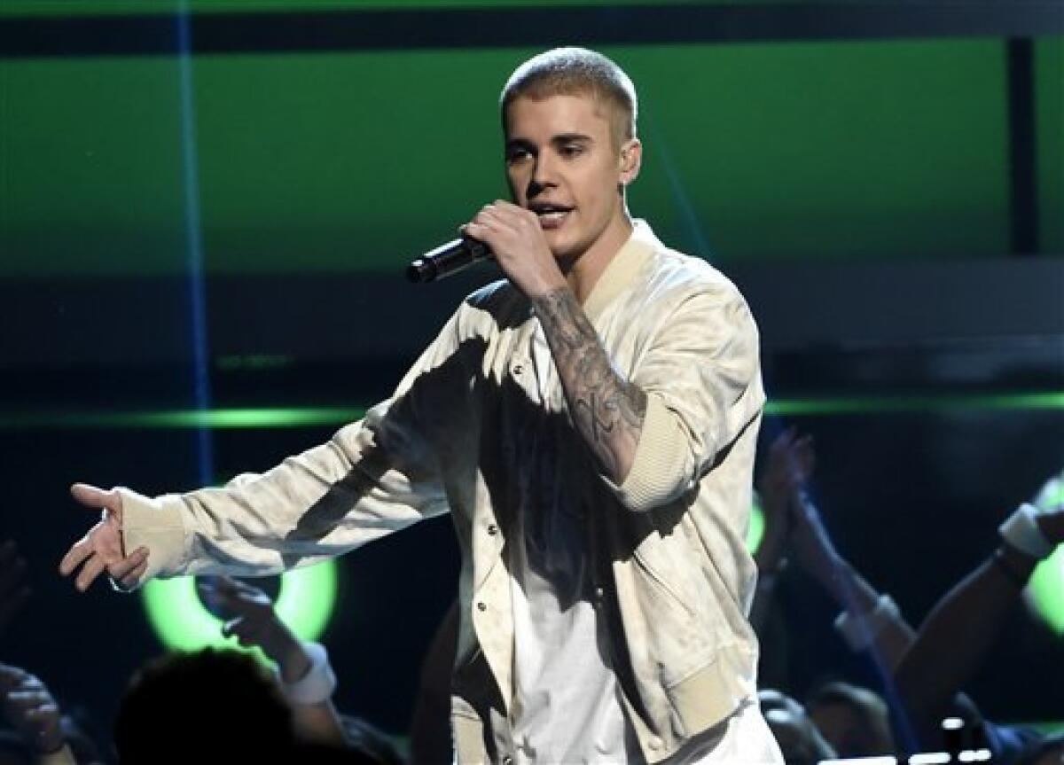 El cantante canadiense Justin Bieber se presentará el próximo año en México como parte de su gira "Purpose World Tour", informó hoy la empresa organizadora del evento.
