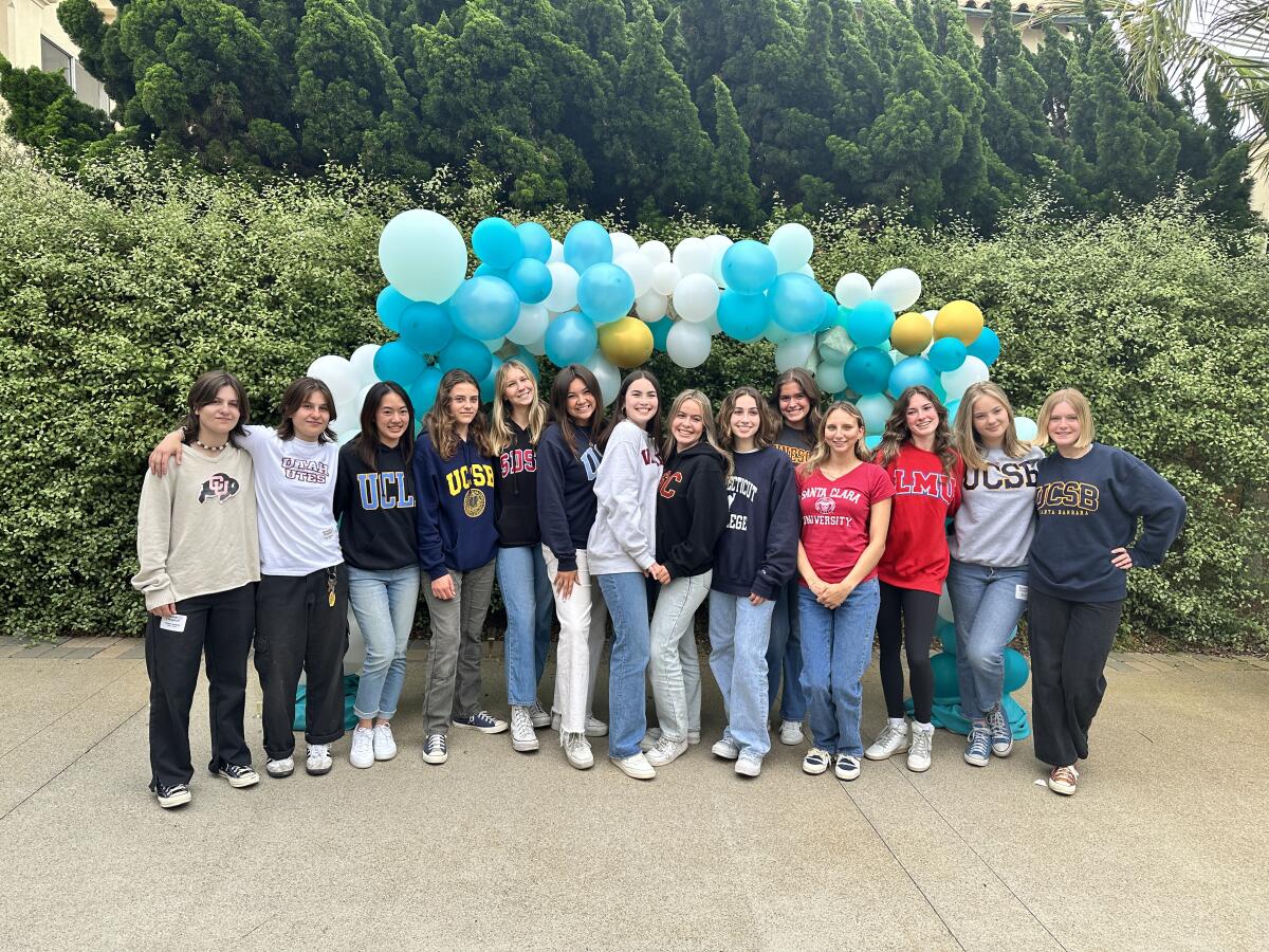 The La Jolla-based Seaside chapter of the National Charity League recently celebrated its graduating high school seniors.