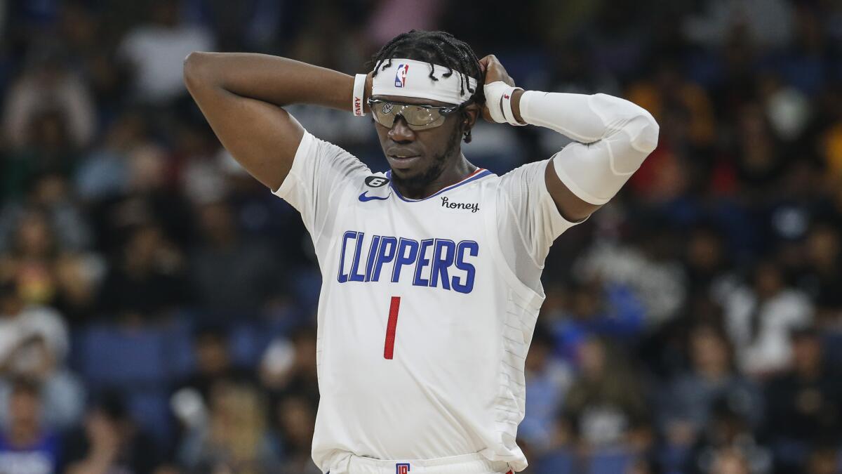 Sources: Reggie Jackson expected to be Clippers' starting point guard over  John Wall to open season