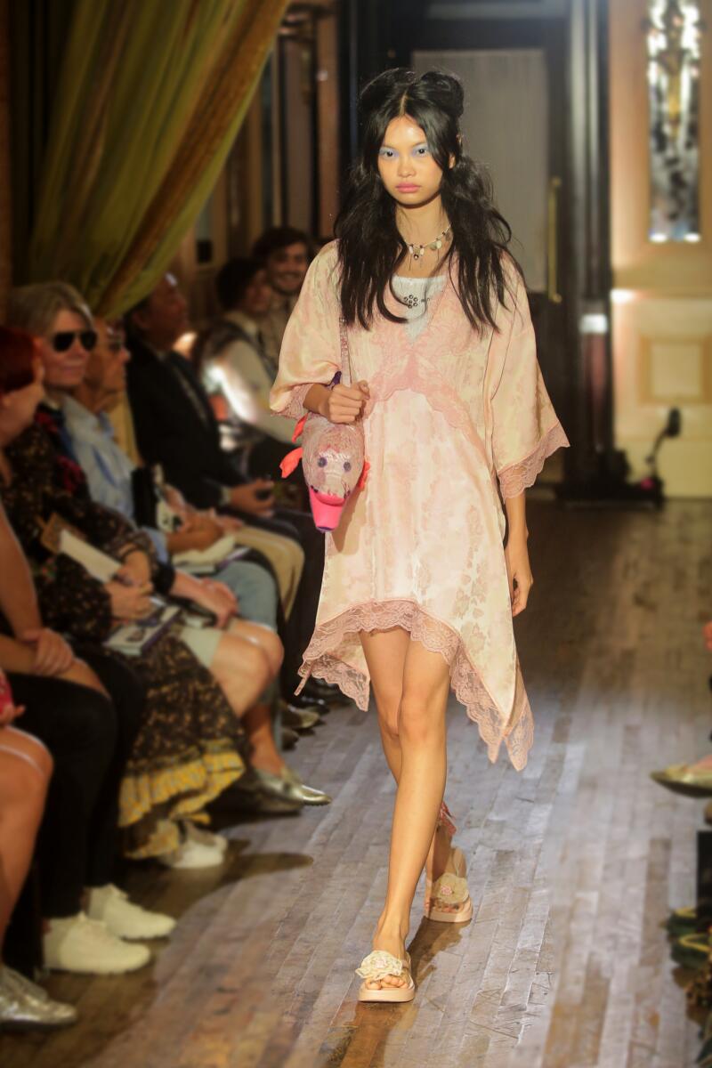 Aparência de moda anna sui