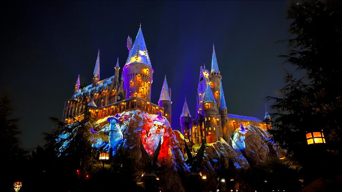 Kastil Hogwarts di Universal Studios Hollywood.