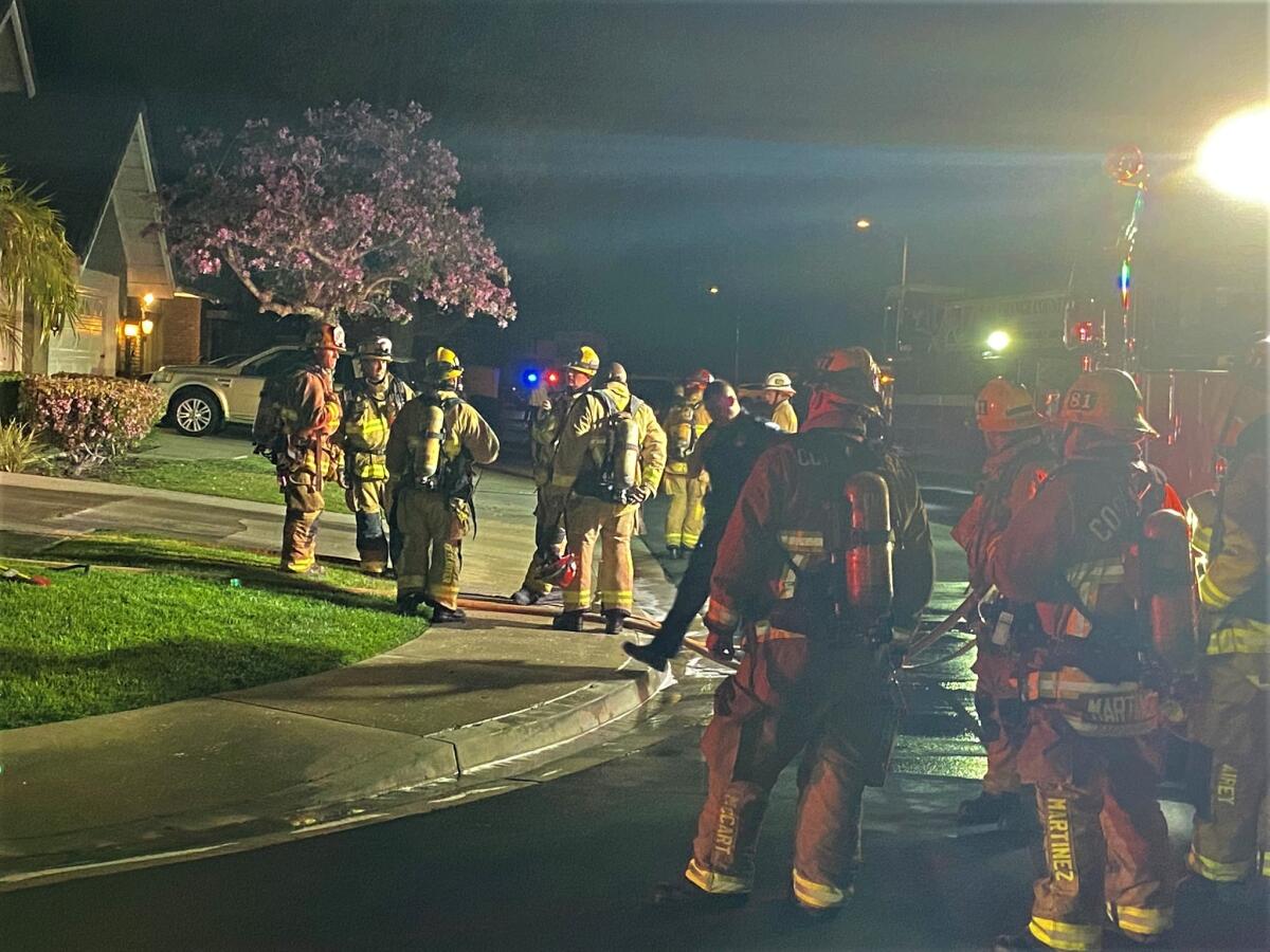 A house fire that broke out shortly before 8 p.m. Sunday on Costa Mesa's Summerset Circle was quickly extinguished.