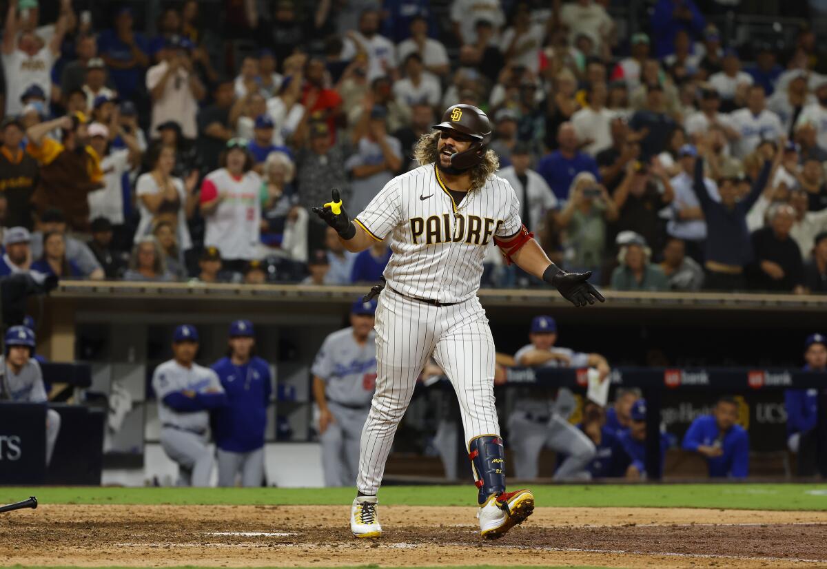 Padres beat Dodgers on walk-off in 10th inning
