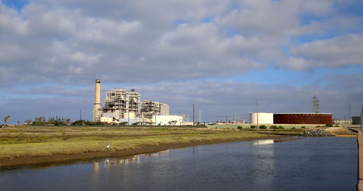 State panel backs extending life of gas-burning generator at Huntington Beach power plant - Los Angeles Times