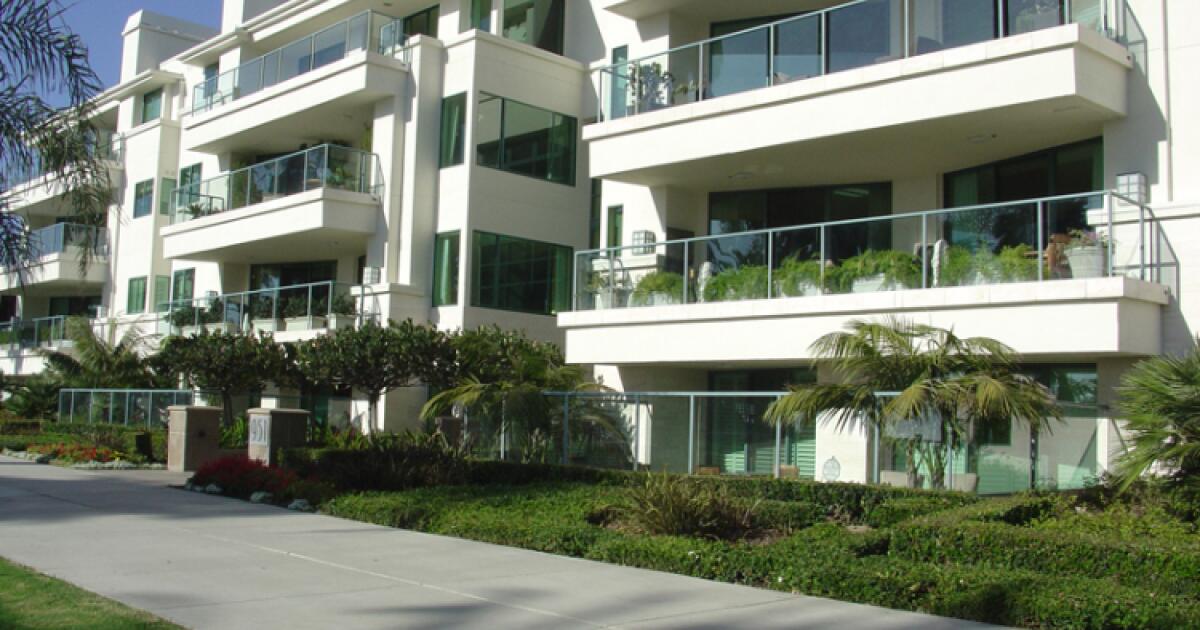 Frank Price buys Santa Monica condo for $3.1 million