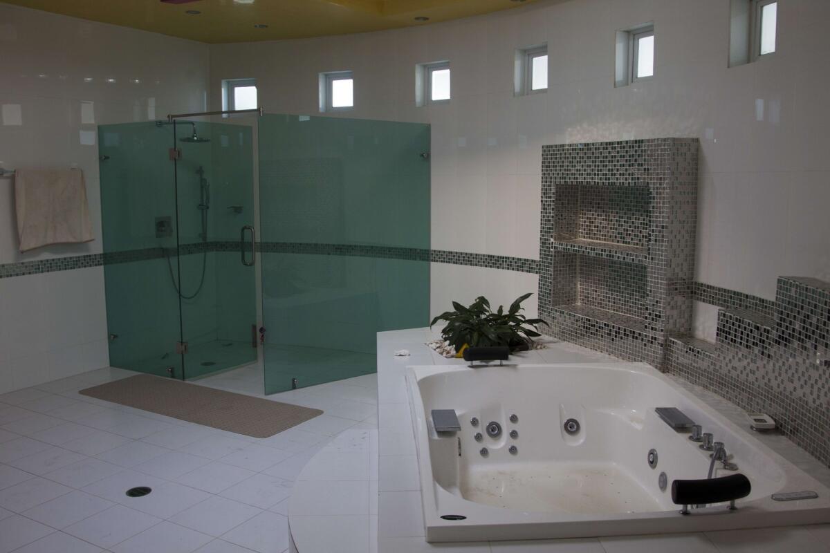 View of a bath room at the house of drug trafficker Enrique Plancarte aka "Quique Plancarte" in Nueva Italia, state of Michoacan, Mexico, on January 17, 2014. The house was taken by members of the Self-Protection militias. AFP PHOTO/Hector GuerreroHECTOR GUERRERO/AFP/Getty Images ** OUTS - ELSENT, FPG, TCN - OUTS * NM, PH, VA if sourced by CT, LA or MoD **