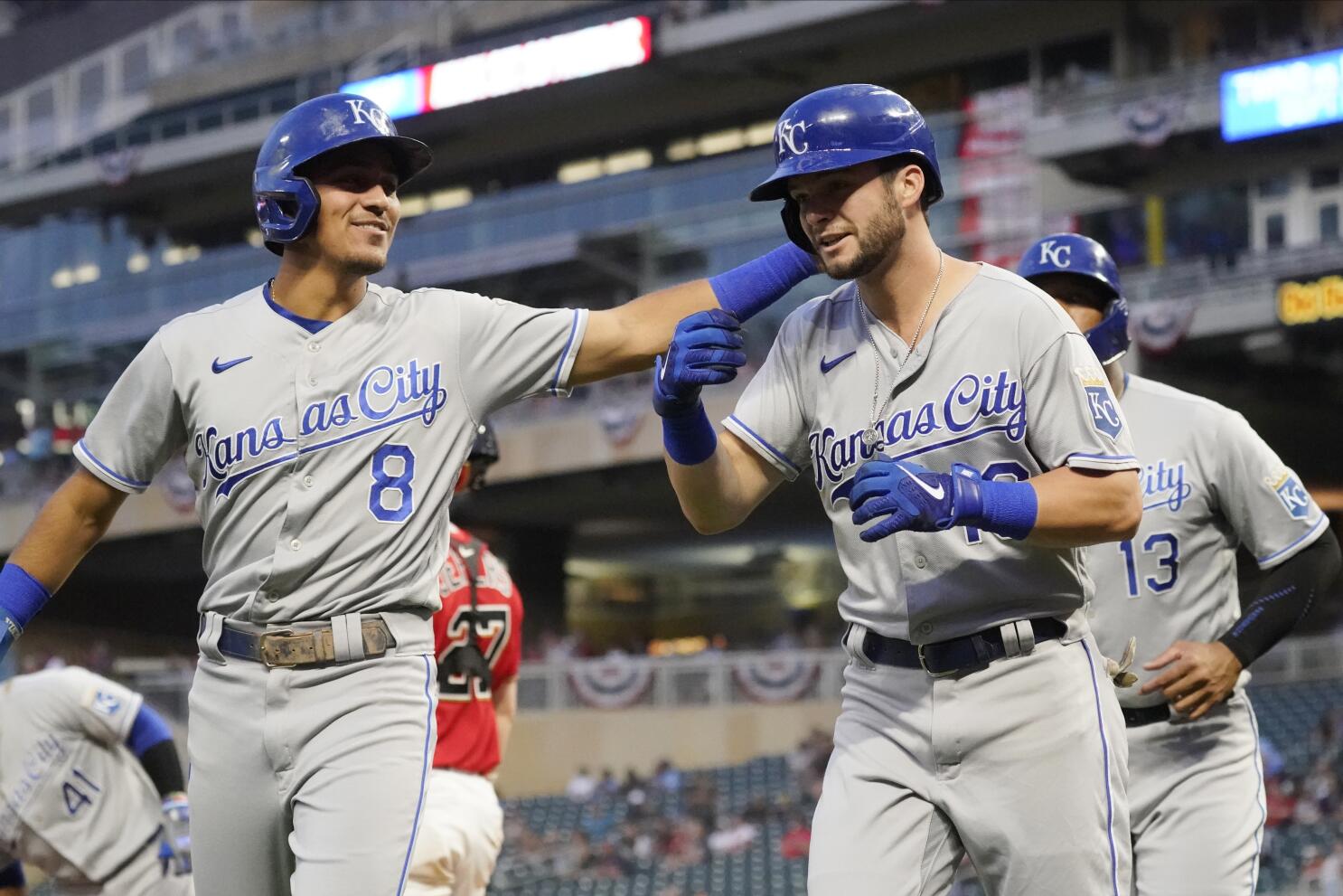 Andrew Benintendi leads Royals with 2 hits, 3 RBIs