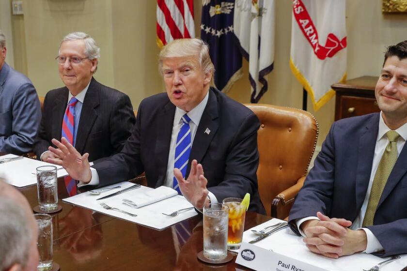 epa05823417 US President Donald J. Trump (C) has lunch with Congressional republican leaders, including House Speaker Paul Ryan (R) and Senate Majority Leader Mitch McConnell (L) in the Roosevelt Room of the White House in Washington, DC, USA, 01 March 2017. EPA/ERIK S. LESSER ** Usable by LA, CT and MoD ONLY **