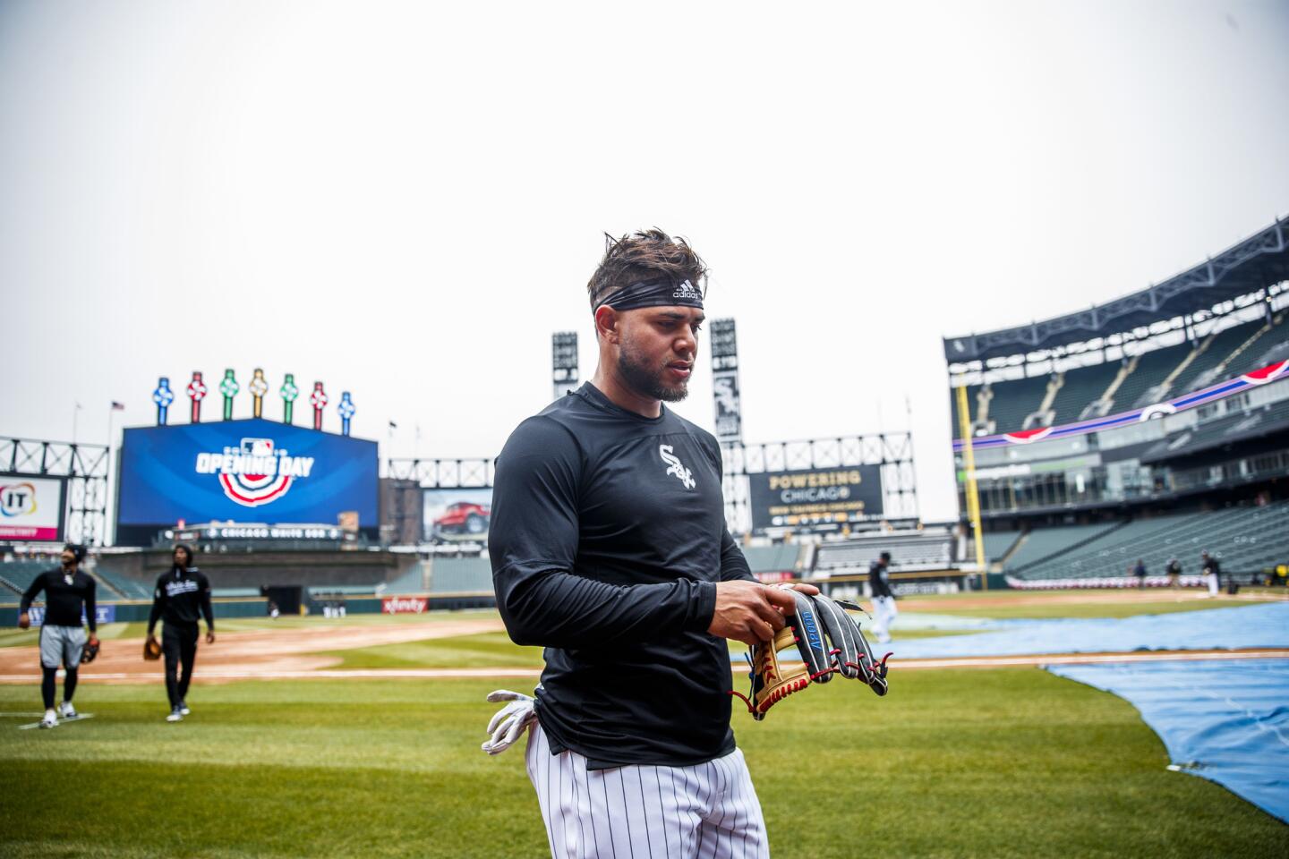 White Sox third baseman Yoan Moncada walks on the field before the first inning against the Mariners on April 5, 2019, at Guaranteed Rate Field.