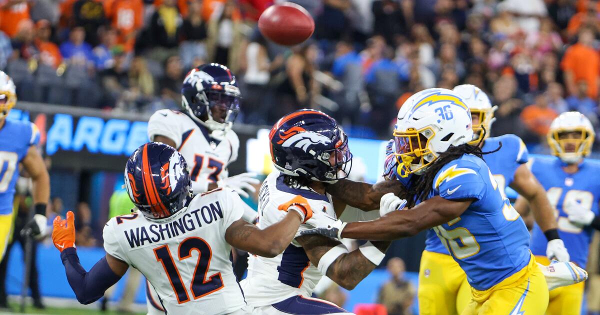 Chargers beat Broncos on Hopkins' OT field goal