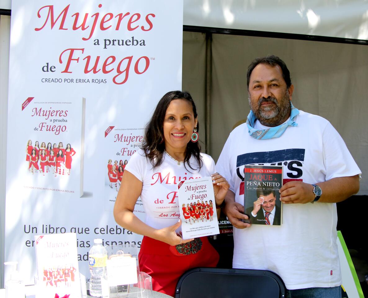 949833-la-es-festival-del-libro-books-20220423-19