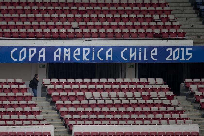 El Estadio Nacional de Santiago espera el debut de Chile en la Copa América ante Ecuador.