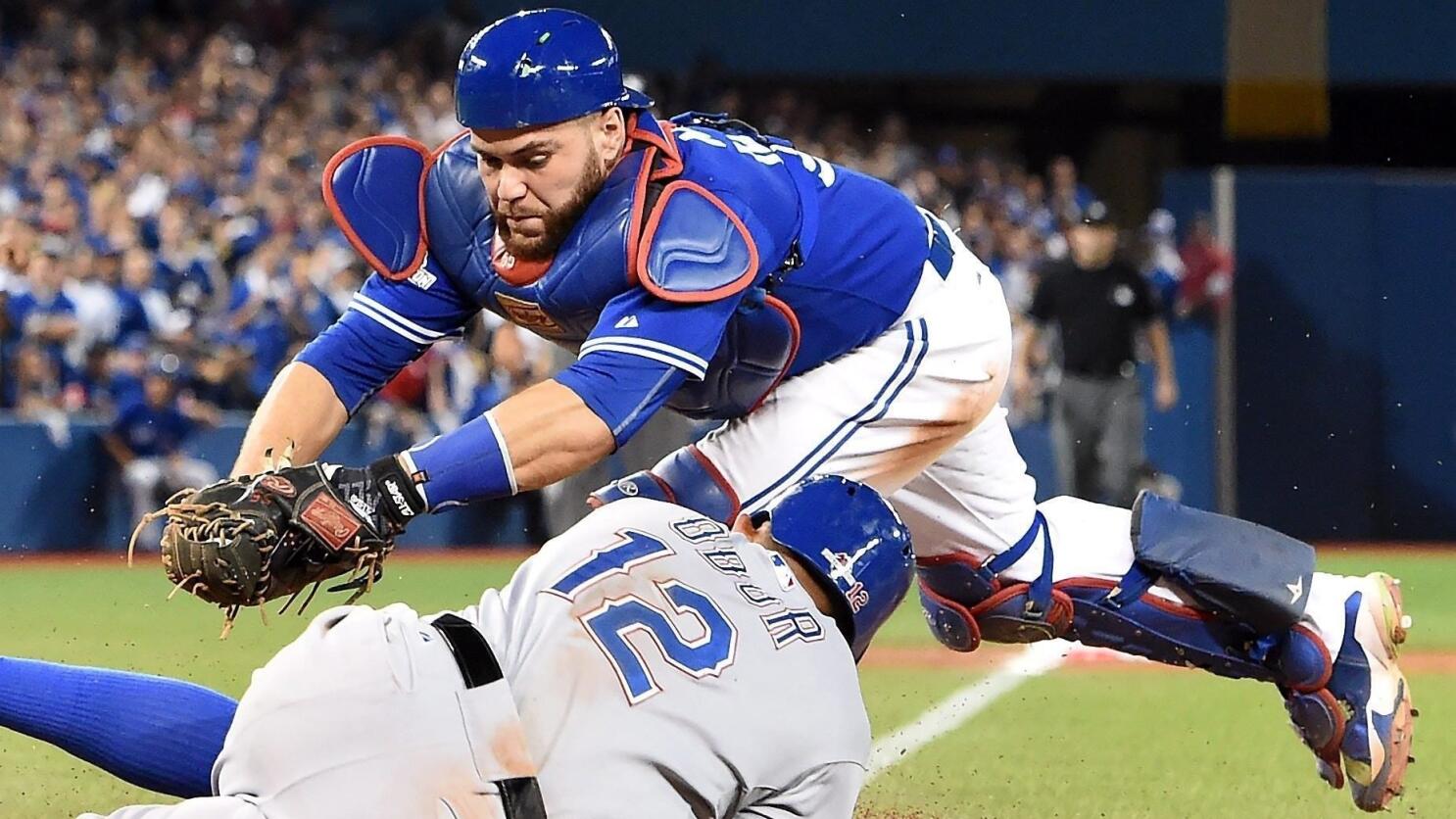 Blue Jays trade catcher Russell Martin to Dodgers for minor-league