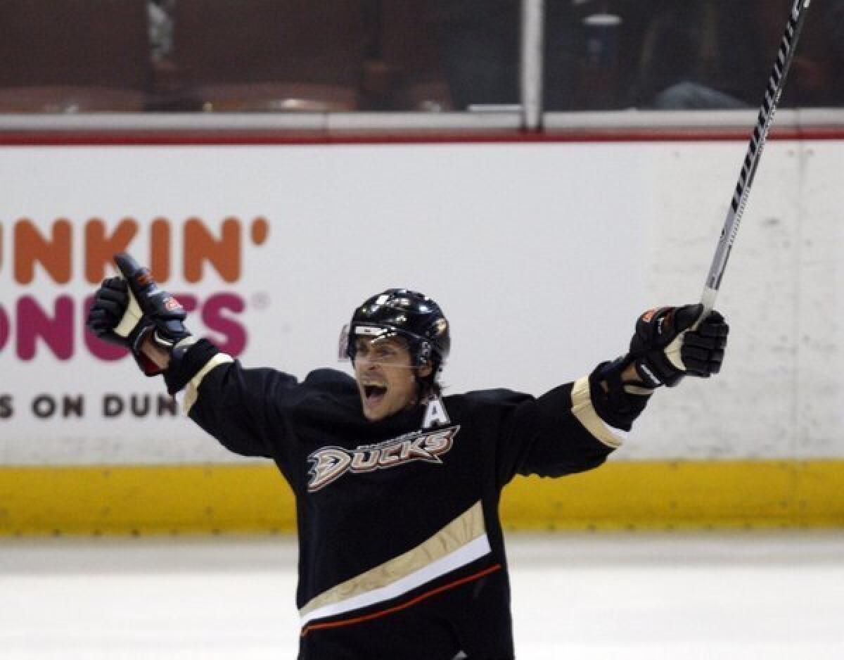 Will 43-year-old Teemu Selanne return to the Ducks next season? It looks like a decision will be made soon.