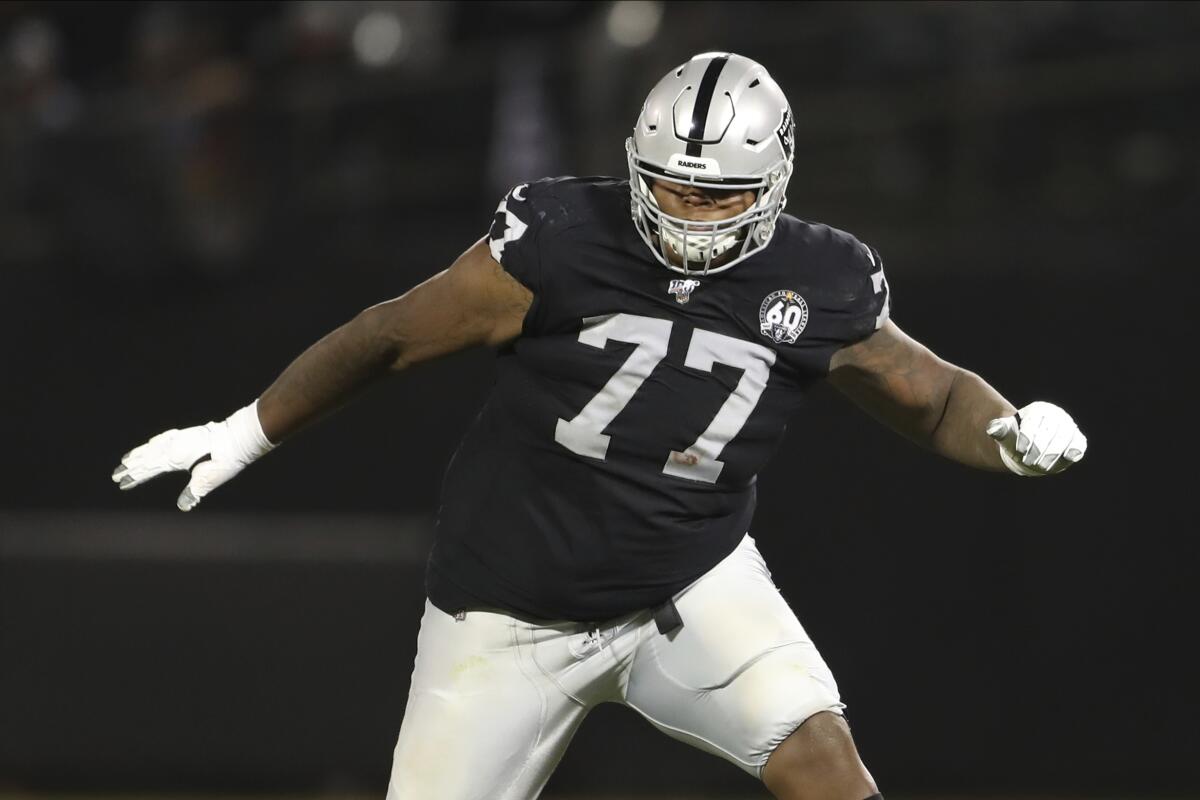 AP Source: Raiders trading Trent Brown back to Patriots - The San Diego  Union-Tribune