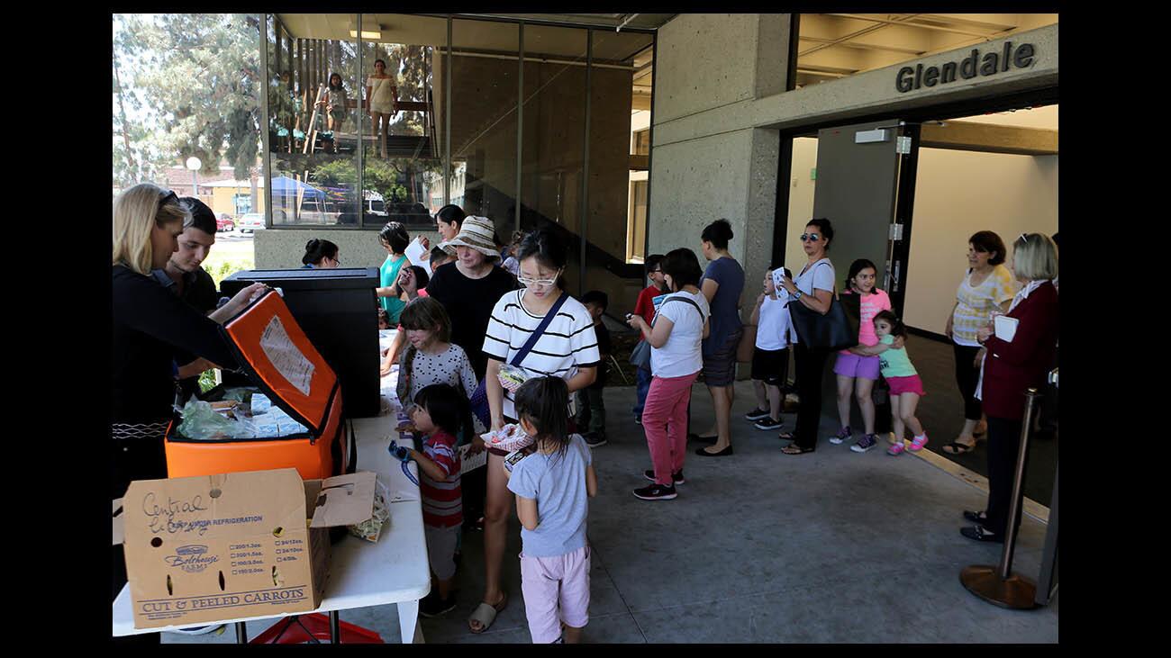 Photo Gallery:Free lunch at the library for those 18 and under