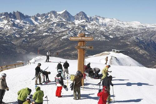 Skiers and riders crowd the top of the mountain. Non-skiers can ride a new gondola from the main lodge to Mammoth's summit and wander through the Sierra Interpretive Center and enjoy views of the Sierra peaks.