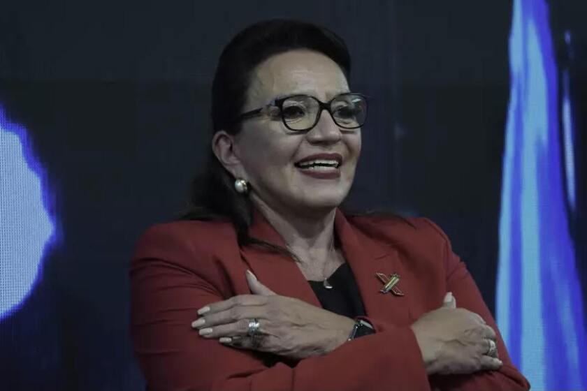 Xiomara Castro encabeza la contienda presidencial en Honduras. Si resulta ganadora sería la primera mujer Jefa de Estado en esta nación centroamericana.