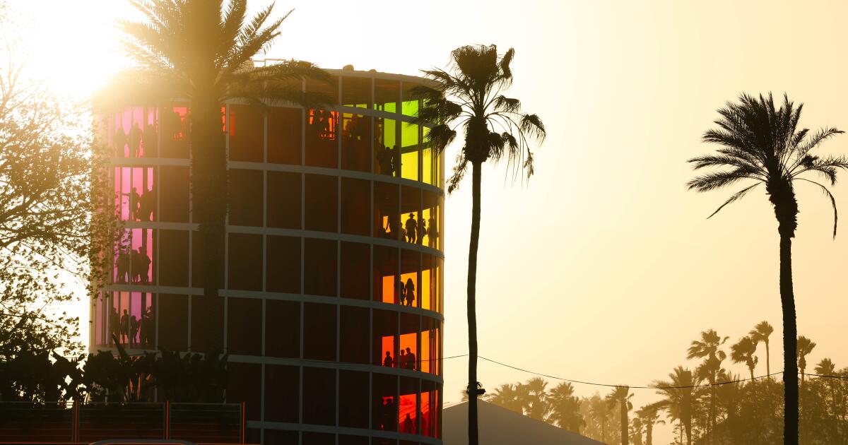 SoCal entered a windy, rainy weekend; potential storms at Coachella SoCal entered a windy, rainy weekend; potential storms at Coachella