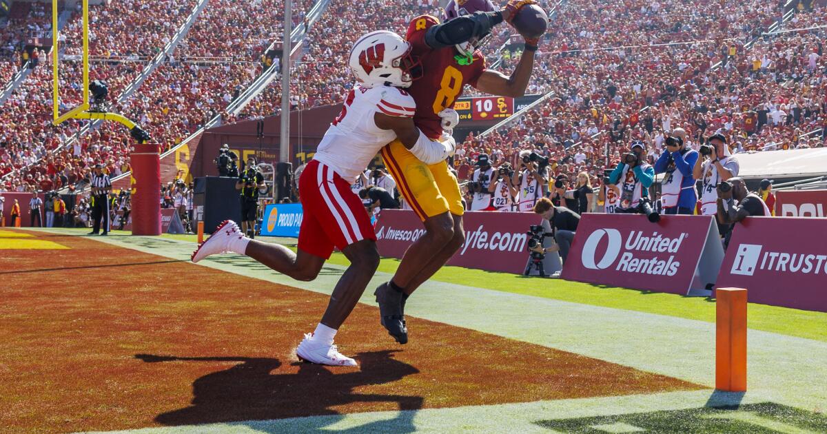 USC overcomes mistakes to get past Wisconsin for Big Ten win