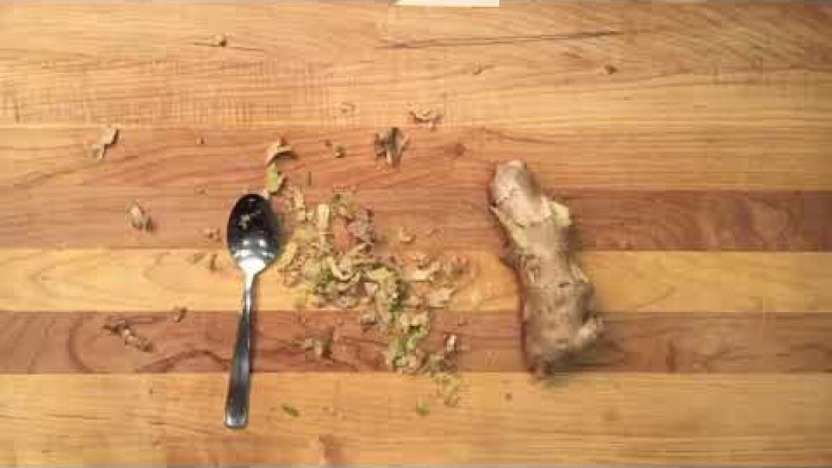 Video Kitchen Hack How To Peel Ginger With A Spoon Los Angeles