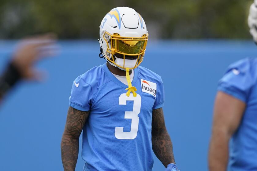 Los Angeles Chargers safety Derwin James Jr. (3) participates in drills 