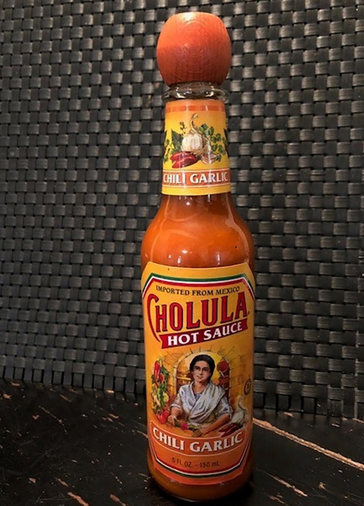 Un frasco de la salsa picante Cholula. Foto tomada el 24 de noviembre del 2020. 