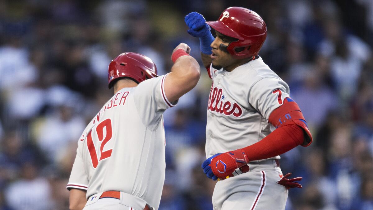 Bryce Harper drives in go-ahead run in 9th for Nationals 