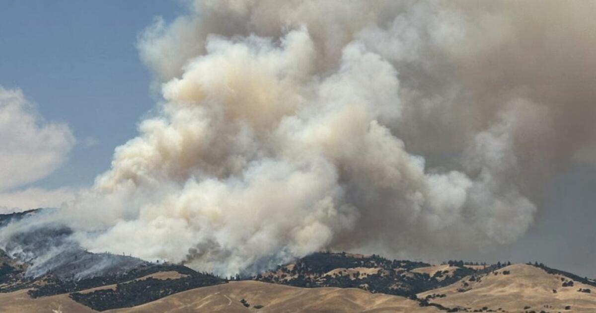 Southern California wildfires trigger evacuations, shut stretch of I-5