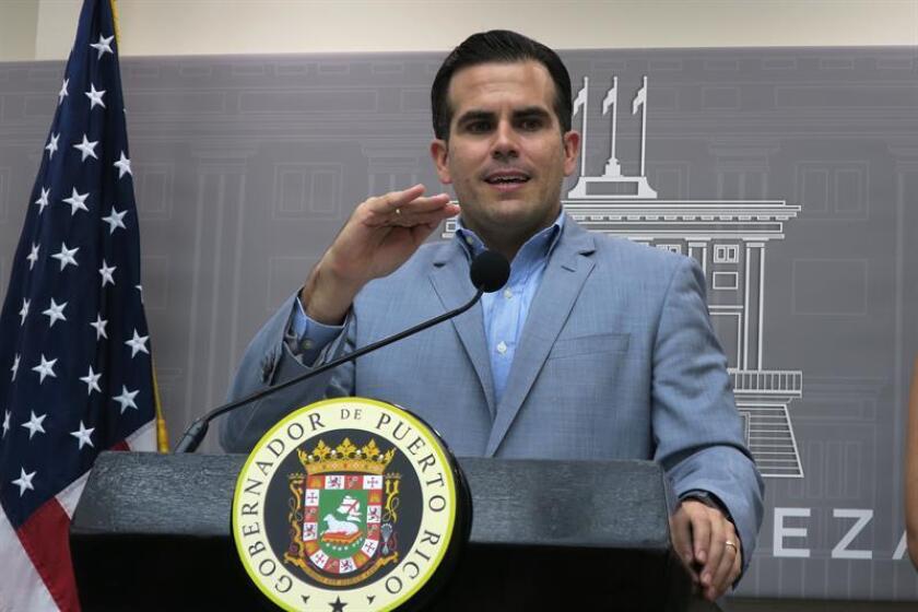 El gobernador de Puerto Rico, Ricardo Roselló, ofrece una conferencia de prensa. EFE/Archivo