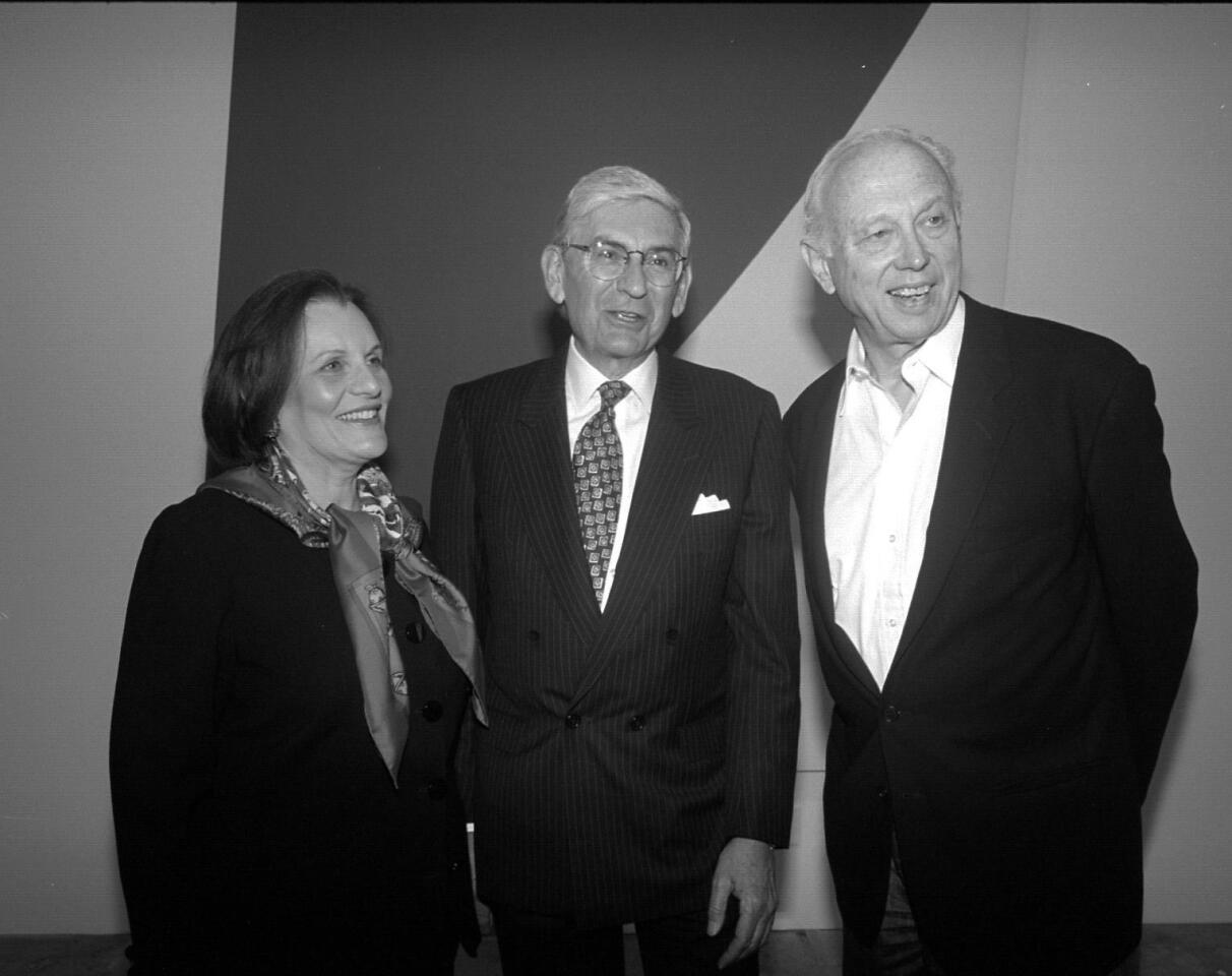 Edythe and Eli Broad with artist Ellsworth Kelly