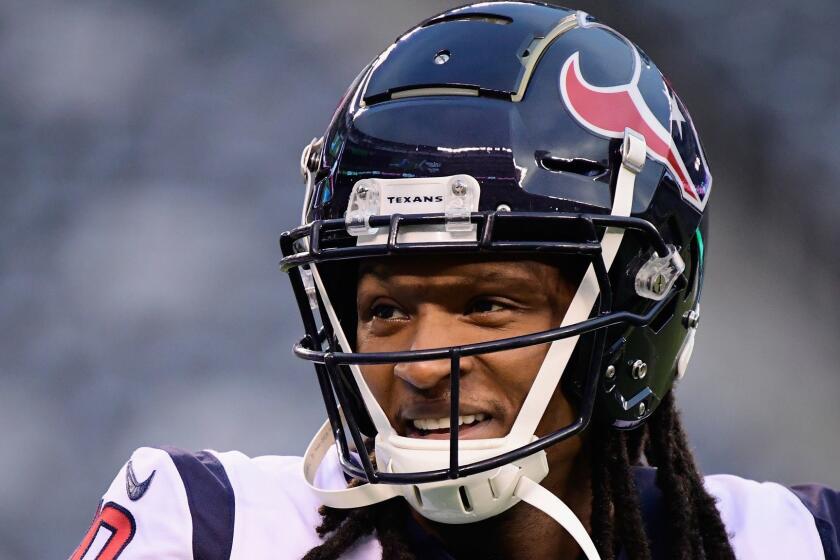 EAST RUTHERFORD, NJ - DECEMBER 15: Wide receiver DeAndre Hopkins #10 of the Houston Texans smiles as he warms up before taking on the New York Jets at MetLife Stadium on December 15, 2018 in East Rutherford, New Jersey. (Photo by Steven Ryan/Getty Images) ** OUTS - ELSENT, FPG, CM - OUTS * NM, PH, VA if sourced by CT, LA or MoD **