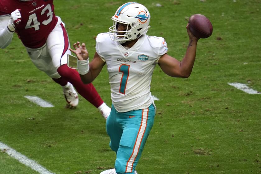 Miami Dolphins quarterback Tua Tagovailoa (1) against the Arizona Cardinals.