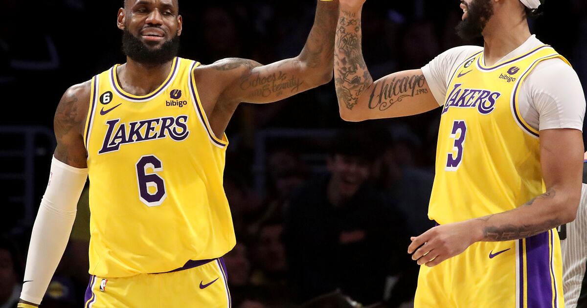 LeBron James, Austin Reaves power Lakers over Trail Blazers
