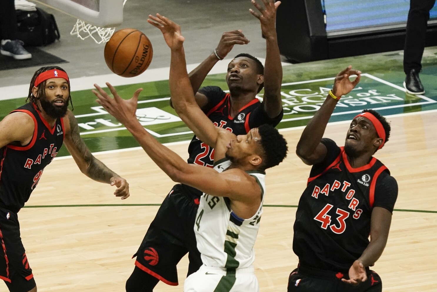 ผลการค้นหารูปภาพสำหรับ Raptors  Bucks