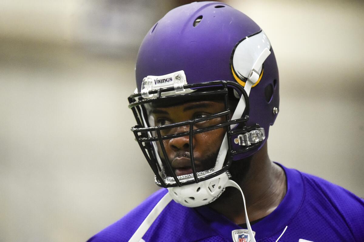 Minnesota Vikings defensive tackle Linval Joseph works out during practice in Eden Prairie, Minn. on May 25, 2016.