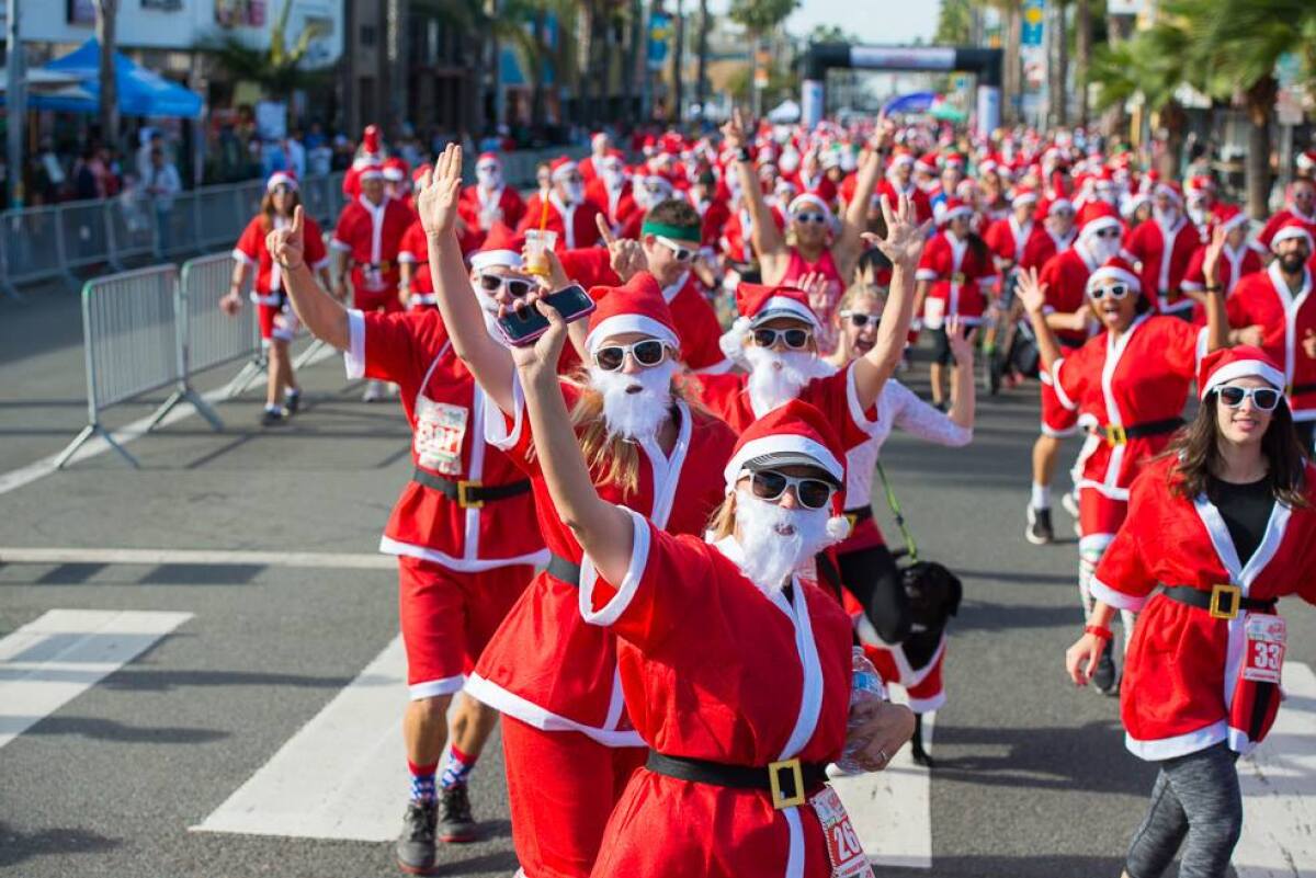 Last year's San Diego Santa Run was held in Pacific Beach on Dec. 14. 