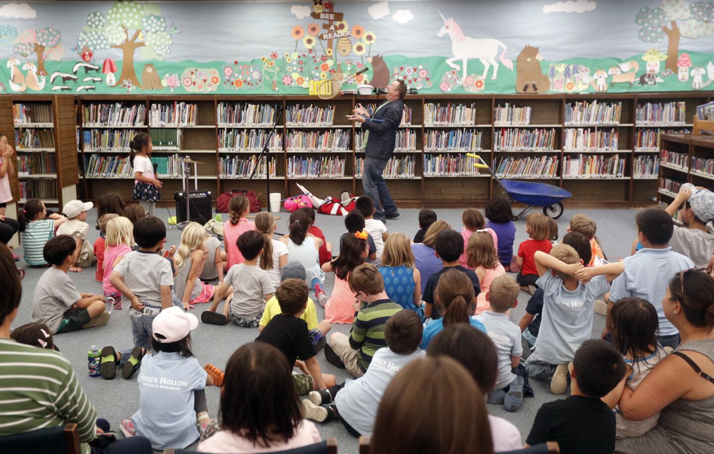 Photo Gallery: Comic juggler Michael Rayner performs for children at La Canada Library