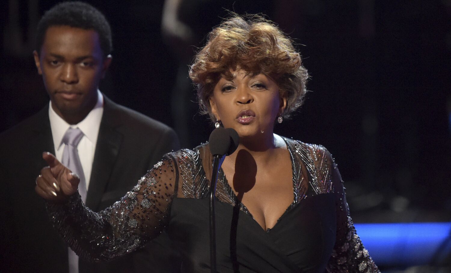 Anita Baker fans rapturous over the songstress' new tour (and it has a stop in L.A.)