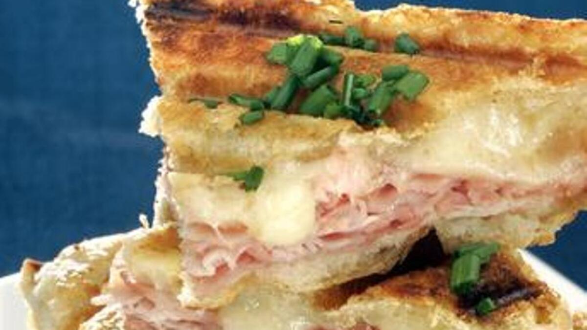 Classic Croque-Monsieur Recipe (French Grilled Ham & Cheese)