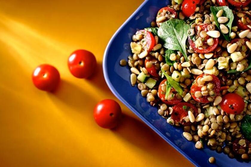 Recipe: Lentil salad with tomatoes, zucchini and arugula.
