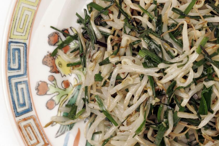 Recipe: Chives stir-fried with bean sprouts (Ching chau sub choi).