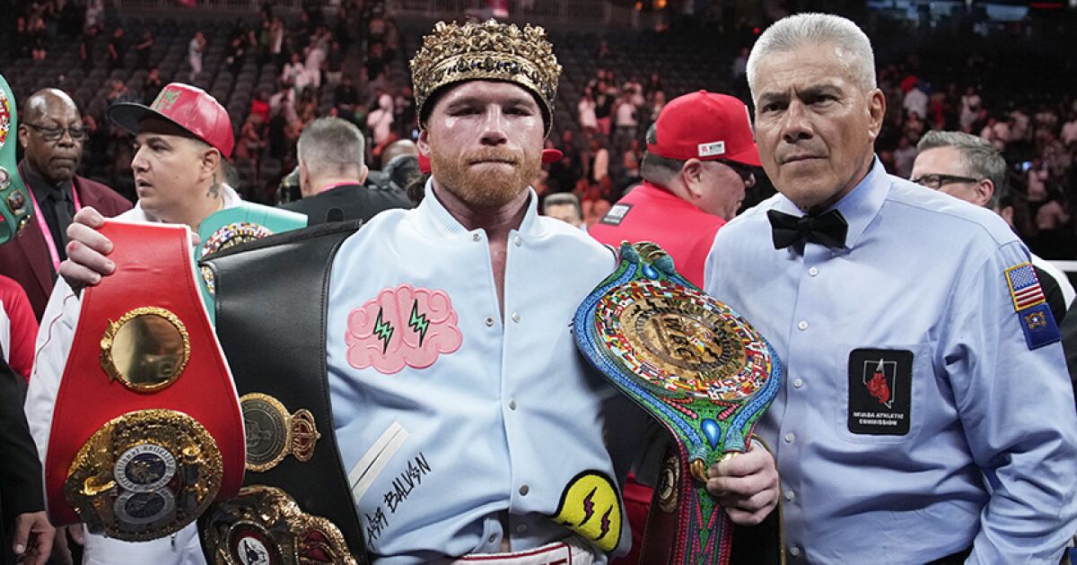 Canelo Álvarez defeats Gennadiy Golovkin and thanks him ‘for three great fights’