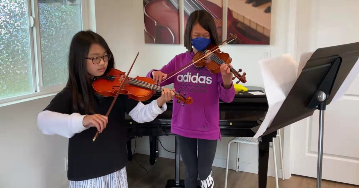 Lokale 10-jährige Geiger und Freunde gewinnen internationalen Musikwettbewerb Lokale 10-jährige Geiger und Freunde gewinnen internationalen Musikwettbewerb