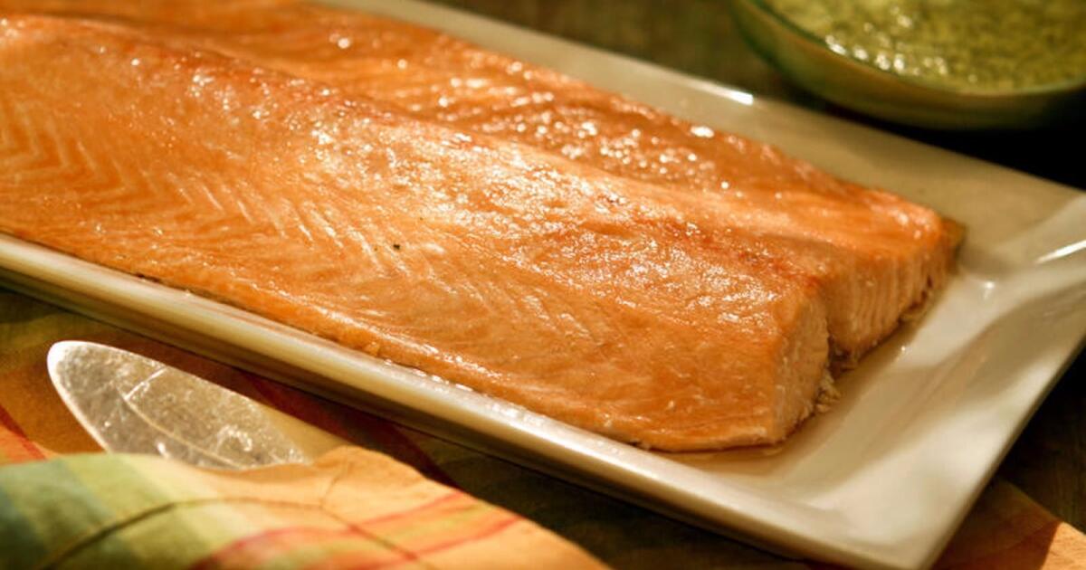 Try this quick and easy oven-steamed salmon recipe for dinner tonight