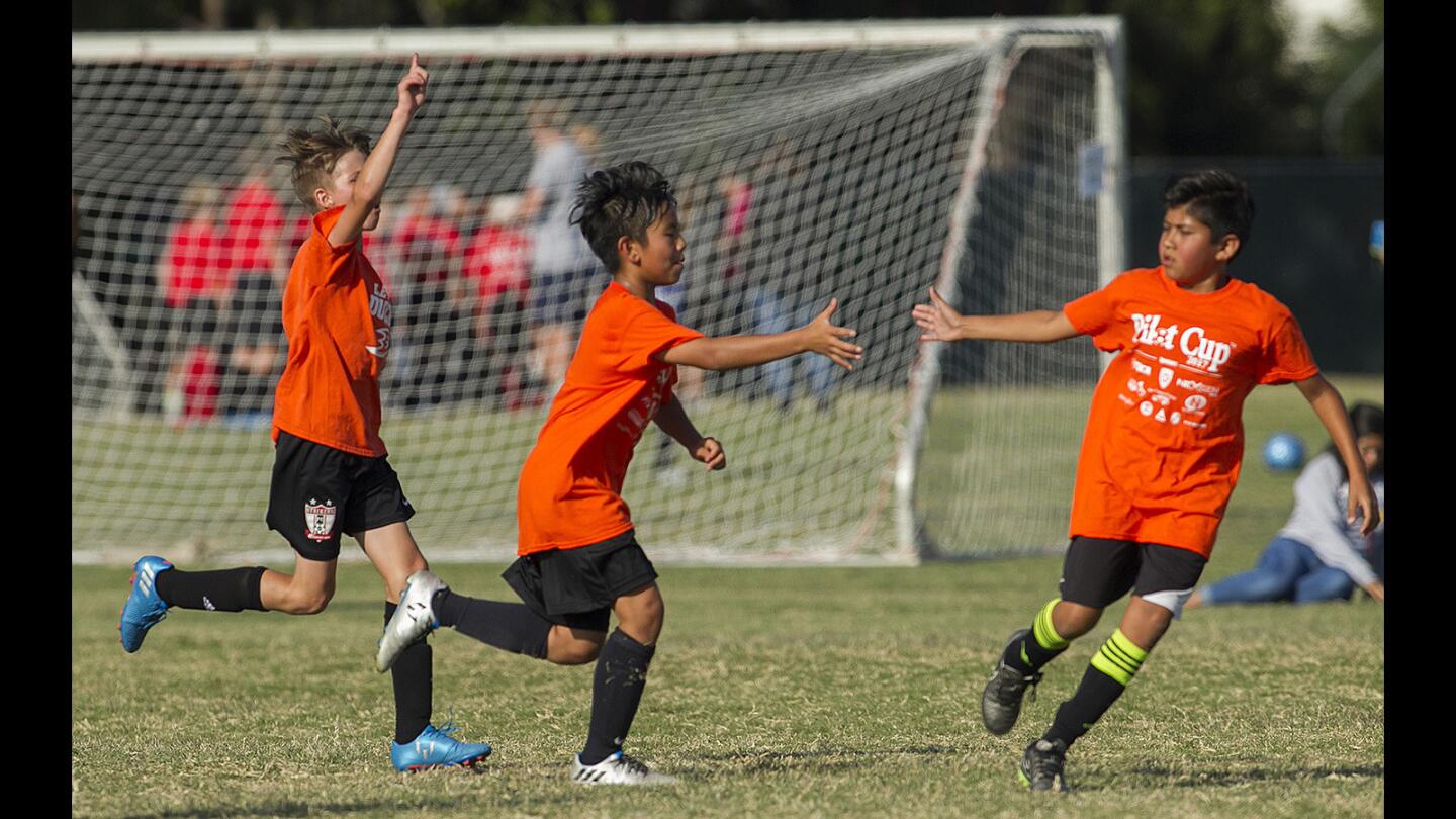 Photo Gallery: Davis Magnet vs. Whittier in a boys' 5-6 Gold Division Daily Pilot Cup game