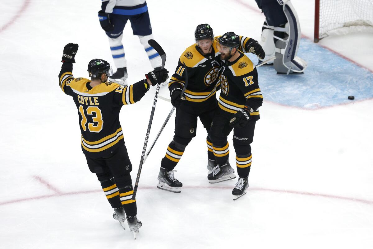 Nick Foligno breaks 3rd-period tie, Bruins beat Jets 3-2